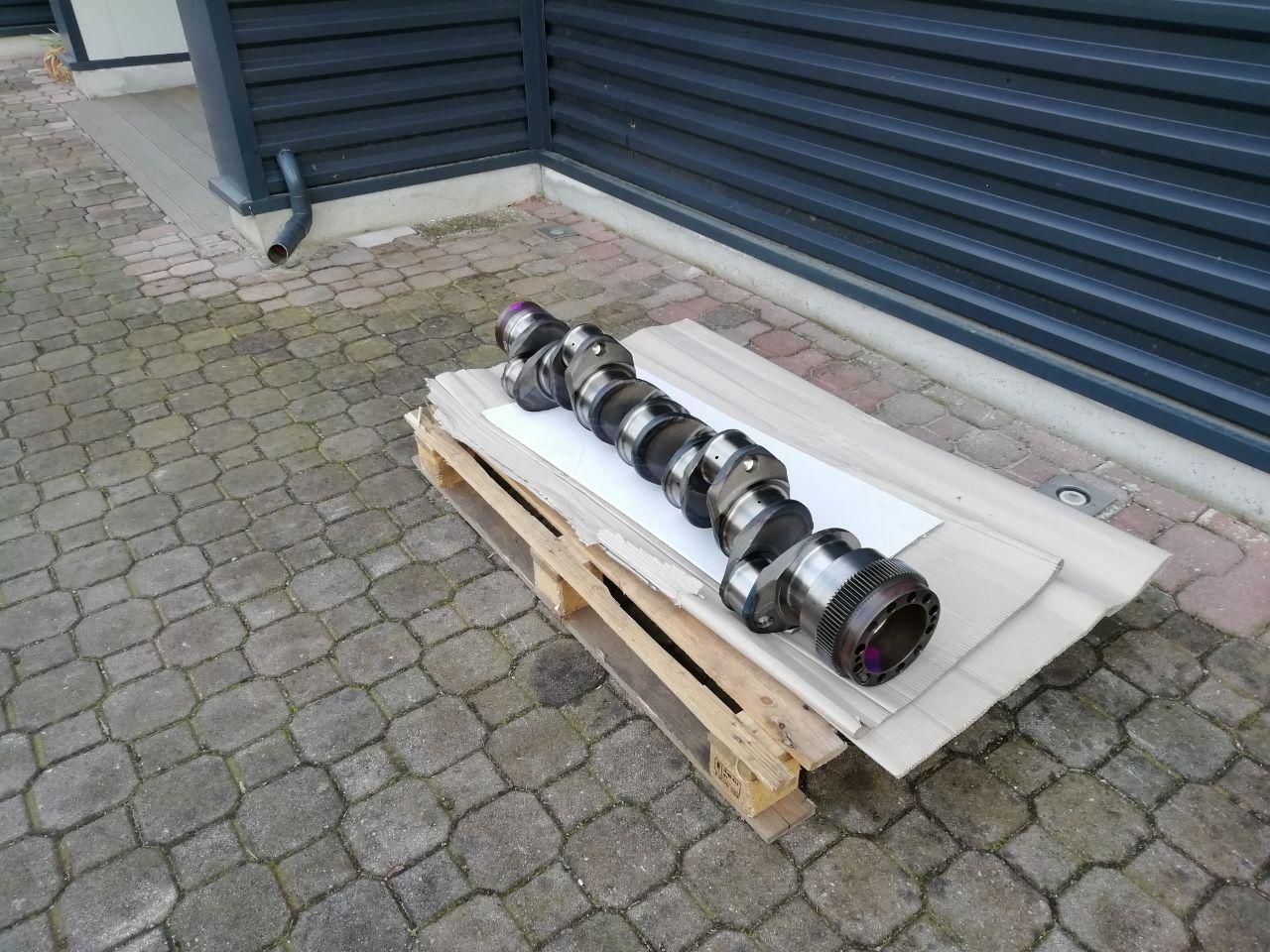 DAF OE 1684102 crankshaft DAF XF105 and CF85 truck