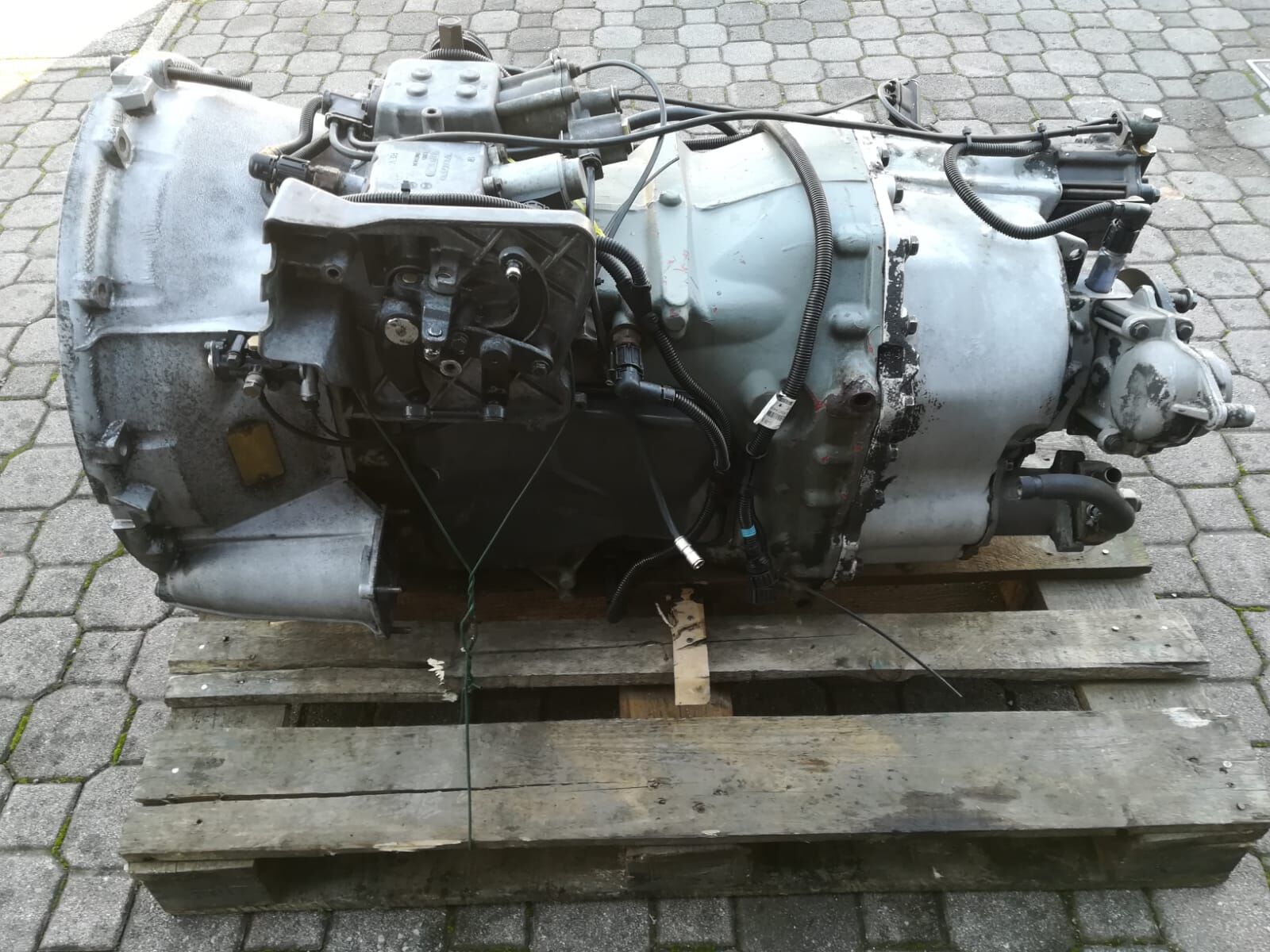 VOLVO VT2009B gearbox VOLVO FH13 FH16 truck tractor