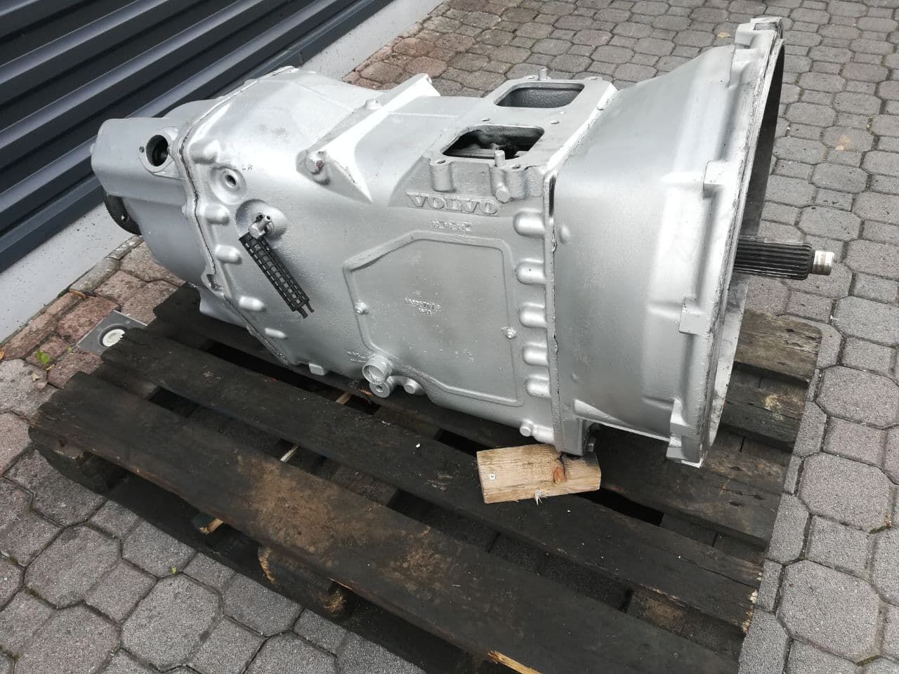 VOLVO VT2514B gearbox VOLVO FH FM truck tractor
