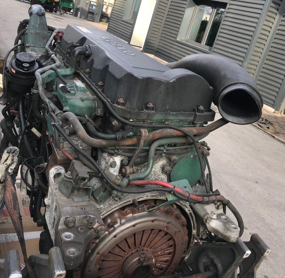VOLVO D9B 380 hp engine VOLVO FH FM EURO 4 - E4 truck