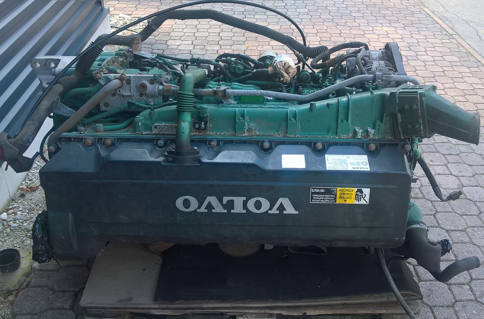 VOLVO D13A 400 440 480 520 hp engine VOLVO FH FH13 FM13 EURO 5  E5 truck