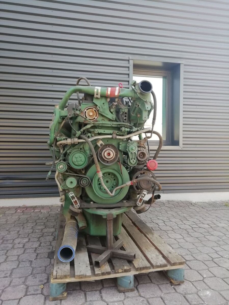 VOLVO D11C E5 EUV 330 370 450 engine VOLVO FM FH truck