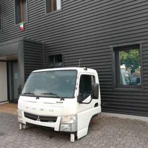 MITSUBISHI FUSO LARGE VERSION cabin Mitsubishi Fuso "C" MODEL truck