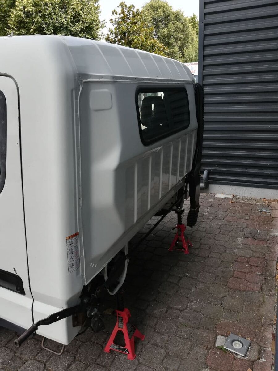 MITSUBISHI FUSO LARGE VERSION cabin Mitsubishi Fuso "C" MODEL truck