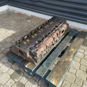 DAF EURO 6 - E6 cylinder head DAF XF106 CF86 truck