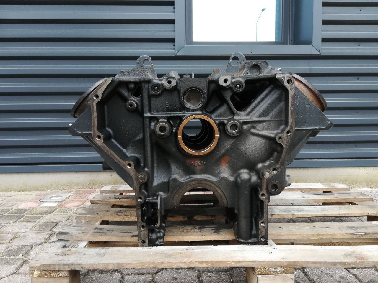 MERCEDES-BENZ OM501LA crankcase MERCEDES-BENZ ACTROS AXOR truck