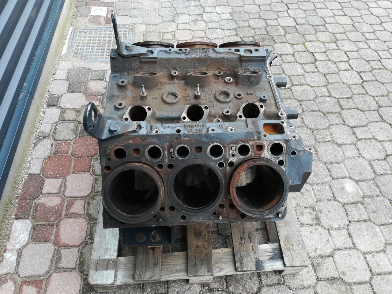 MERCEDES-BENZ OM501LA crankcase MERCEDES-BENZ ACTROS AXOR truck