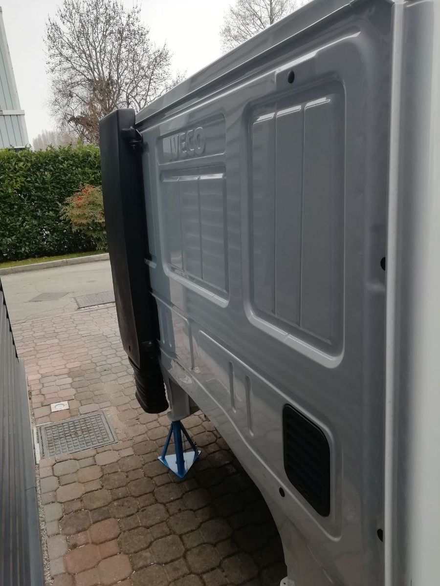 IVECO EURO 6 E6 cabin IVECO EUROCARGO truck