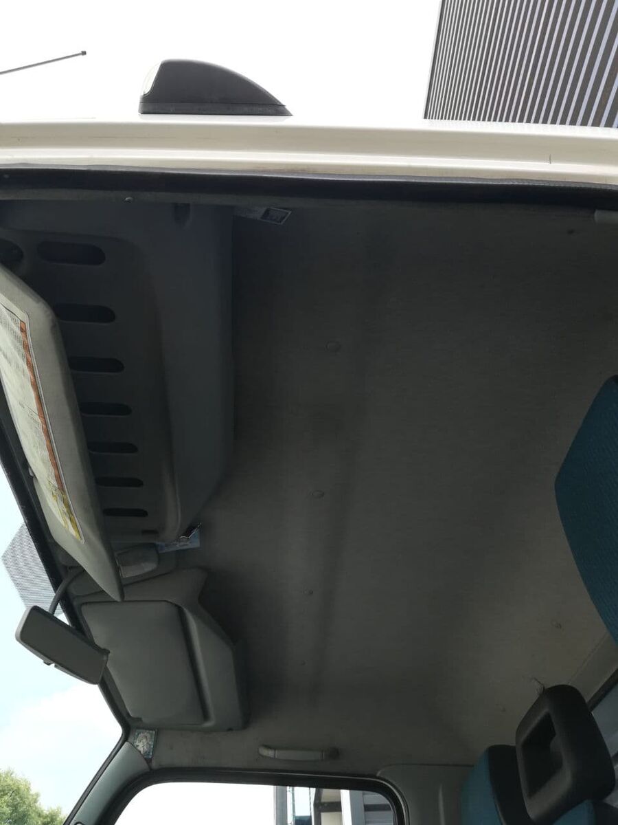 MITSUBISHI LARGE VERSION cabin Mitsubishi Fuso FUSO "C" commercial vehicle - light truck