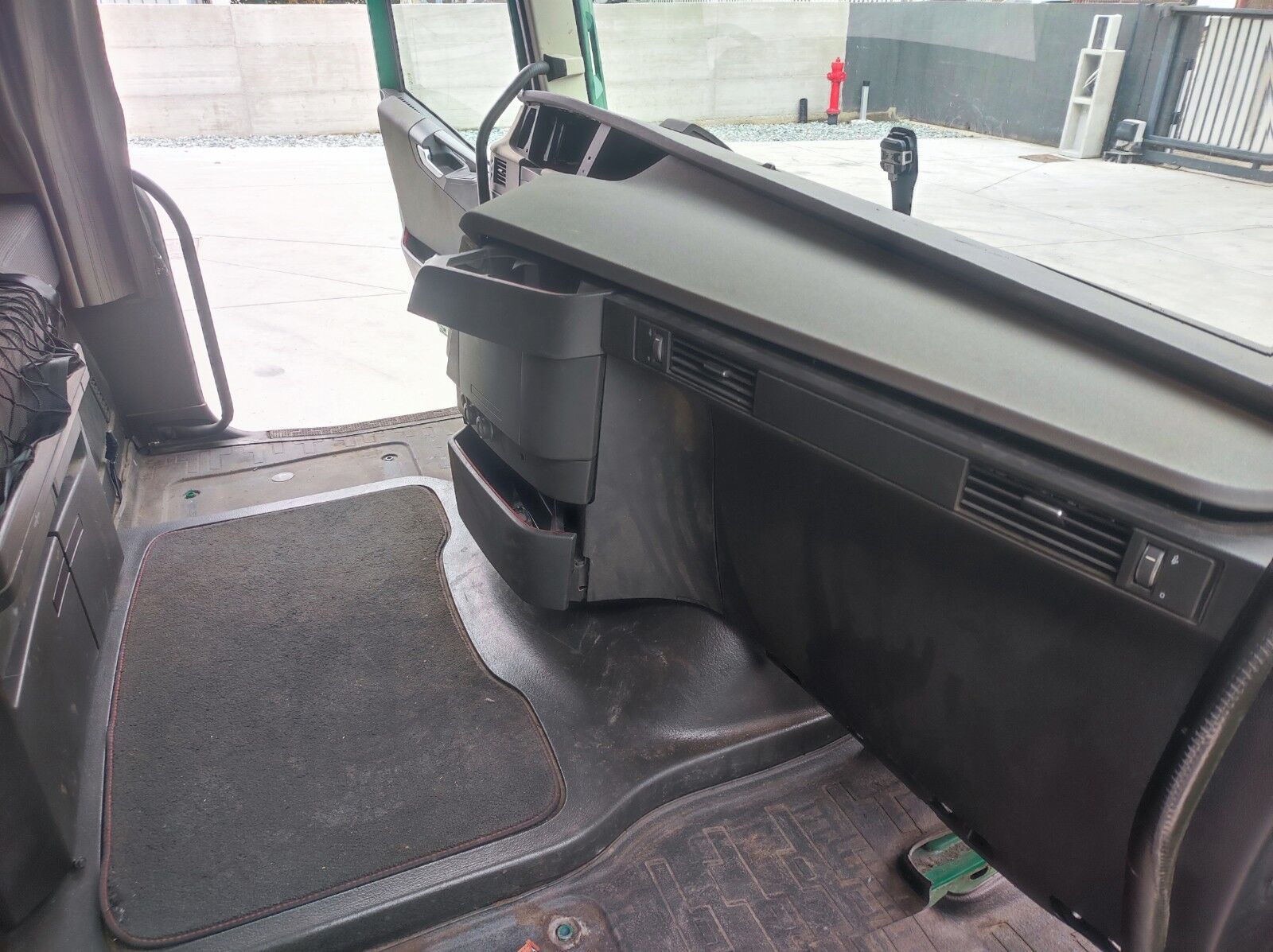 VOLVO Globetrotter XL FH 4 EURO 6 cabin VOLVO FH4 CABIN L2 H3 truck
