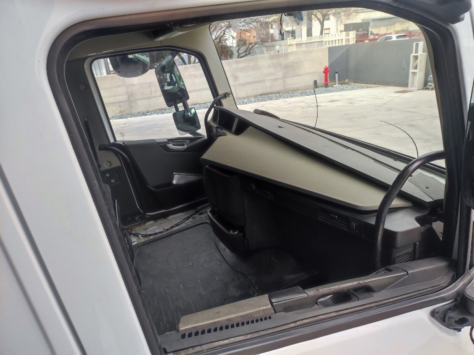 VOLVO Globetrotter FH 4 EURO 6 cabin VOLVO CABIN L2 H2 truck