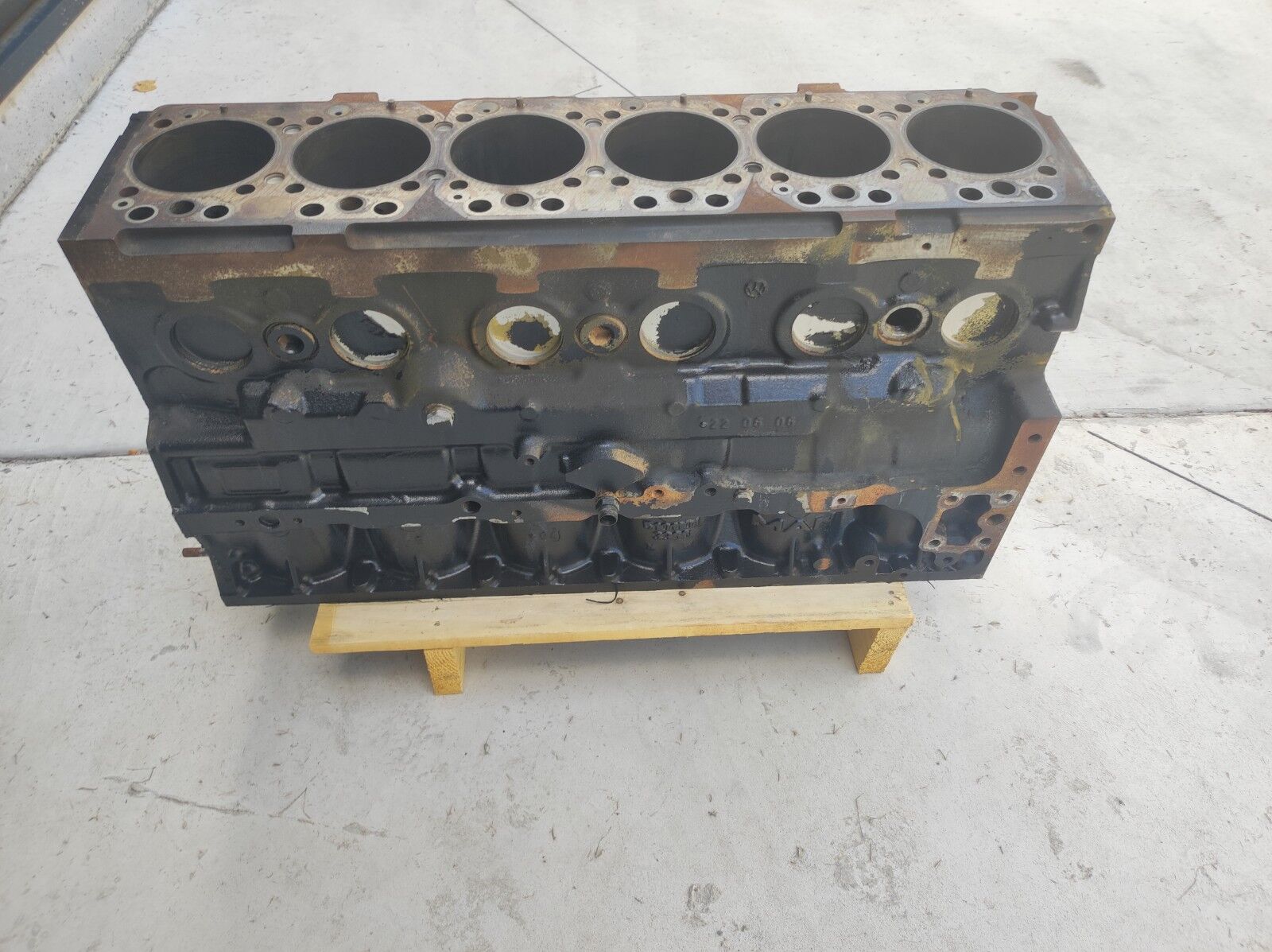 MAN D0836 crankcase MAN TGM TGL truck