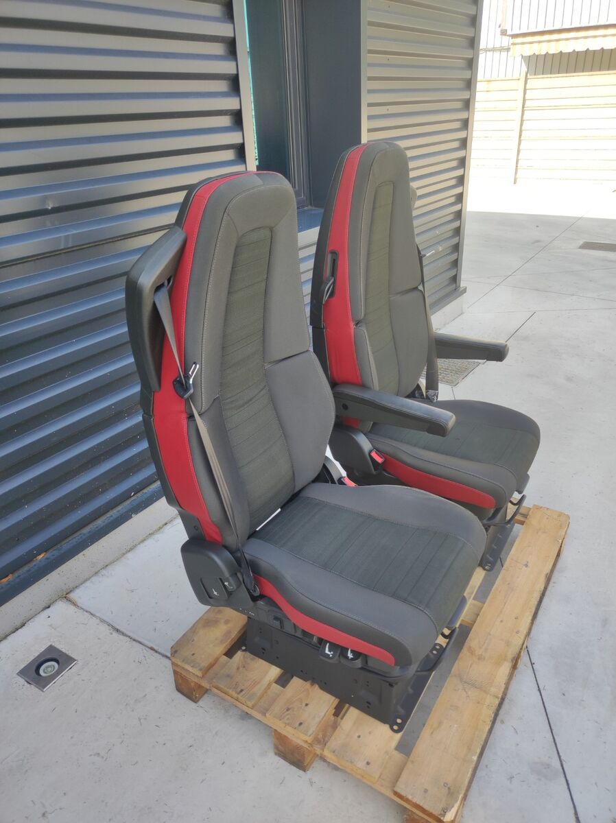 VOLVO driver + passenger seat VOLVO FH4 E6 truck