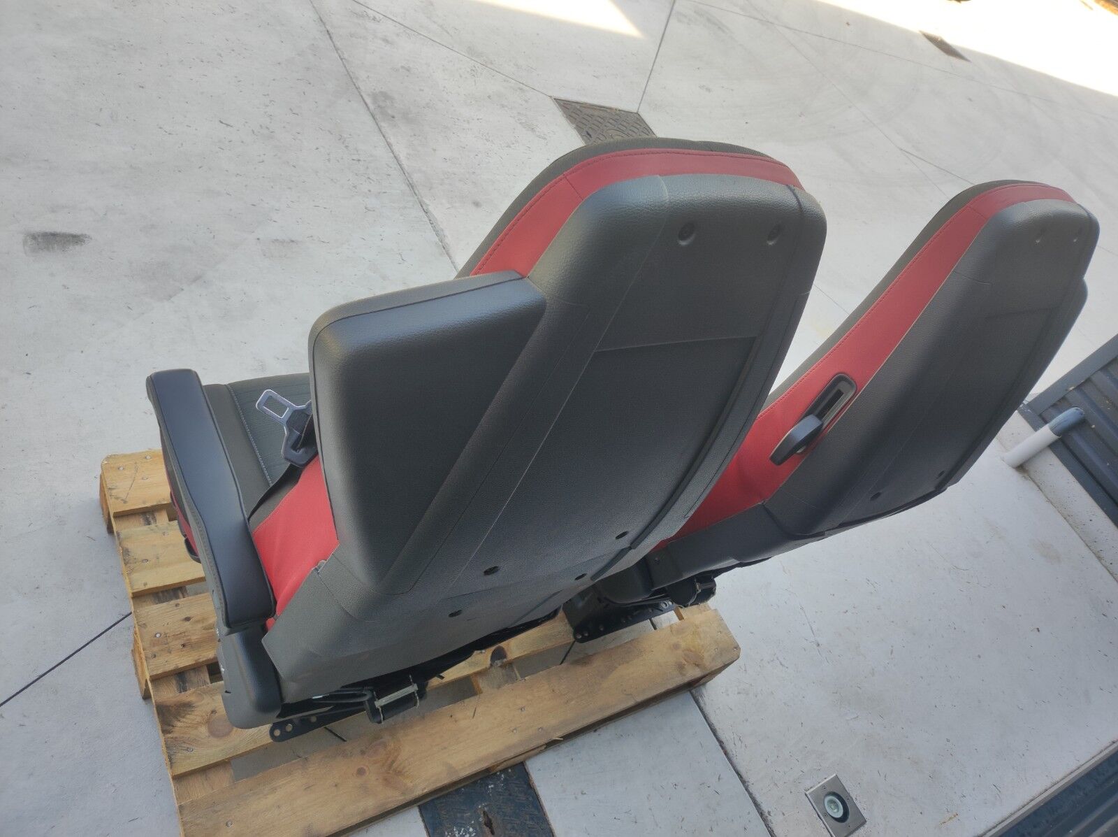 VOLVO driver + passenger seat VOLVO FH4 E6 truck