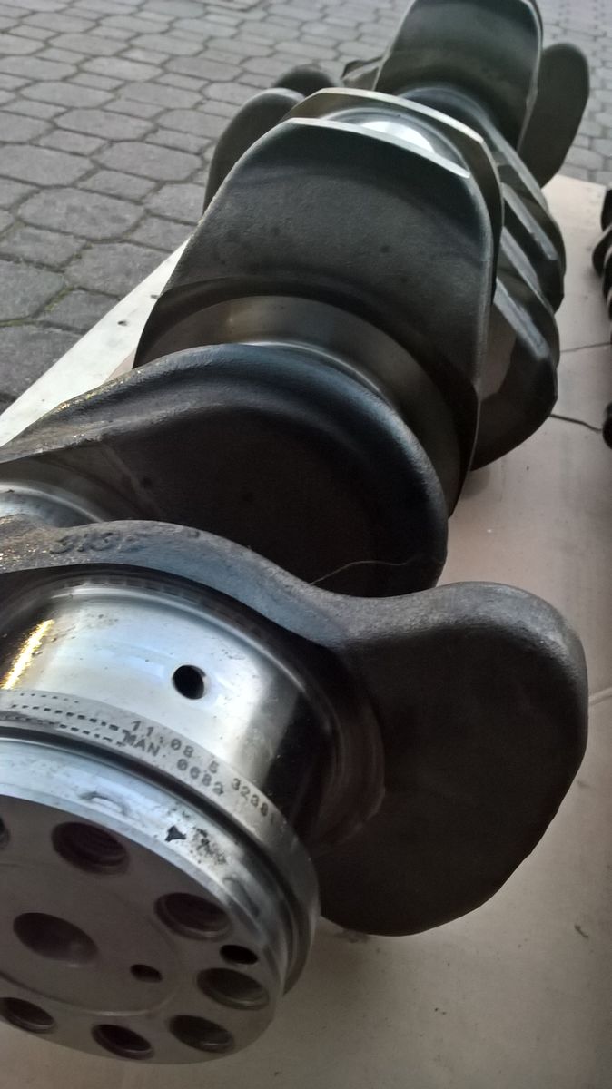 MAN D20 D26 TGA TGS TGX crankshaft MAN TGA truck