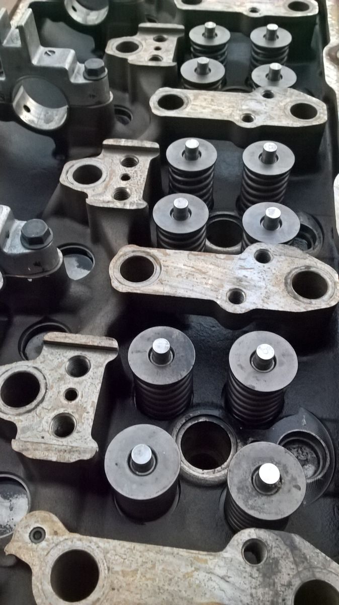 MAN TGA TGX TGS cylinder head MAN D20 / D26 truck