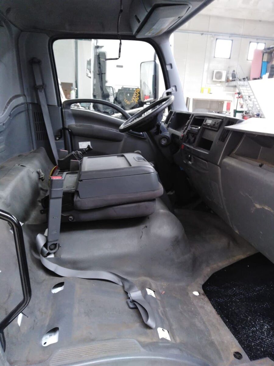 ISUZU FRR Fahrerhaus KABINE cabin ISUZU truck
