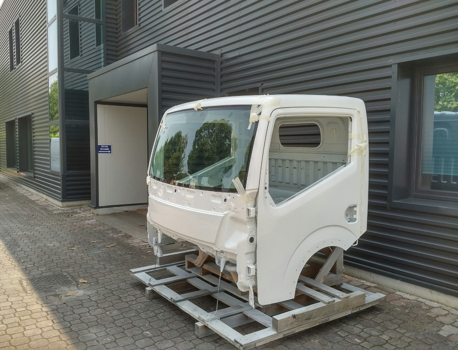 RENAULT Maxity Fahrerhaus Kabine cabin RENAULT NISSAN Cabstar and RENAULT Maxity truck tractor