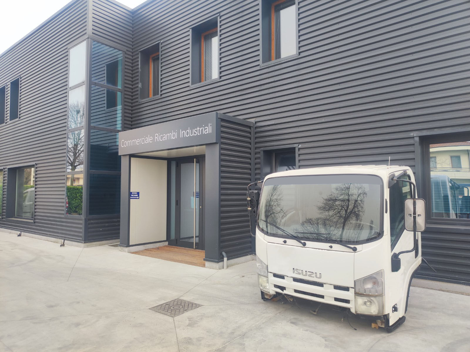 ISUZU N L 1815mm NLR NL 77 85 cabin ISUZU NARROW CABIN truck
