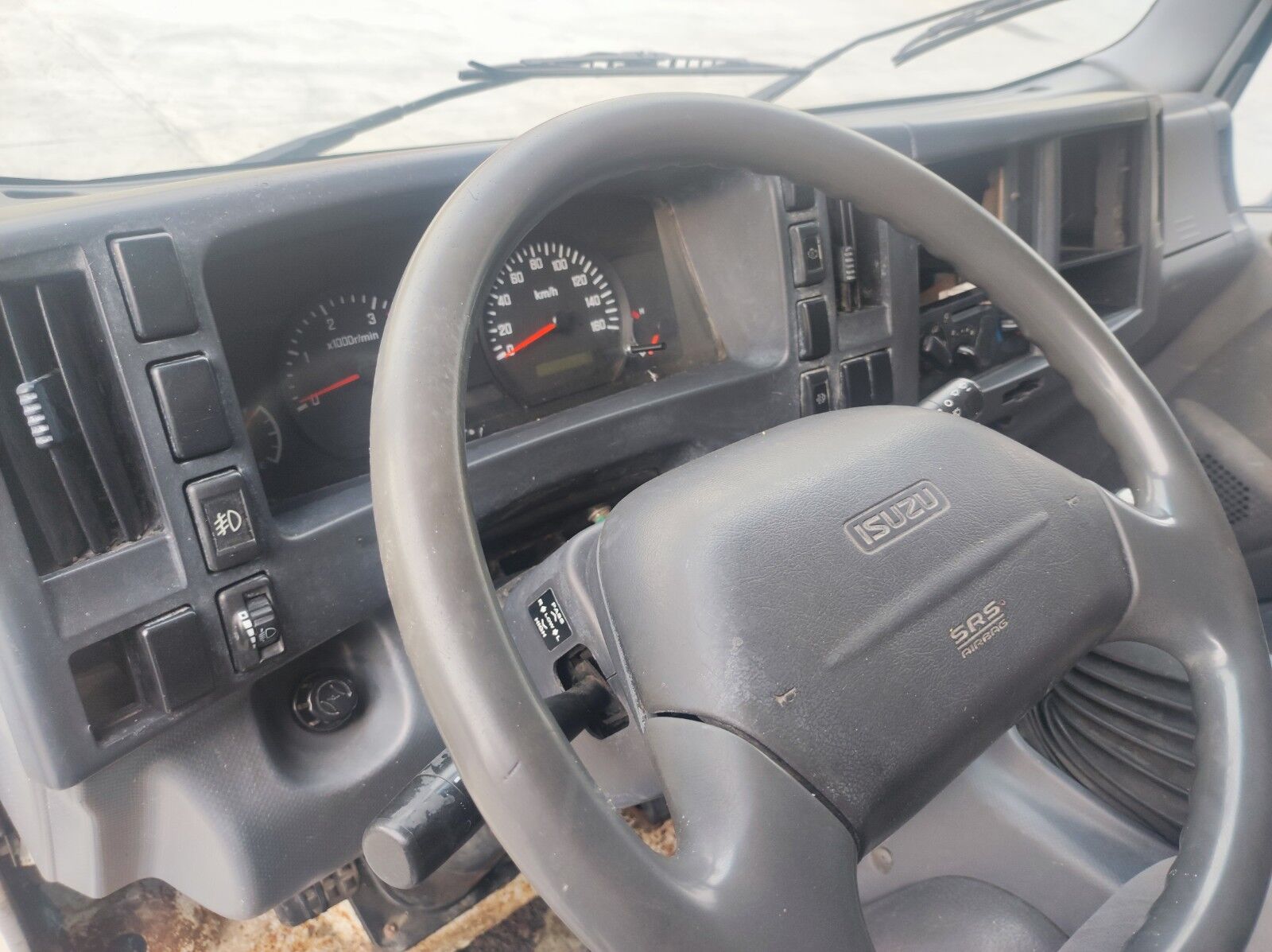 ISUZU N L 1815mm NLR NL 77 85 cabin ISUZU NARROW CABIN truck