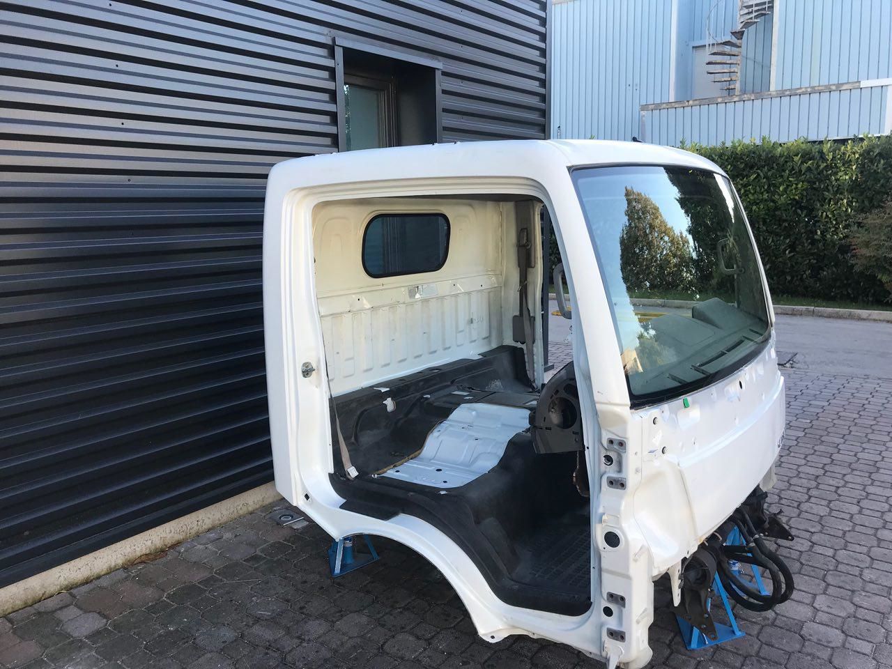 NISSAN NT400 CABSTAR Fahrerhaus Kabine cabin NISSAN CABIN truck