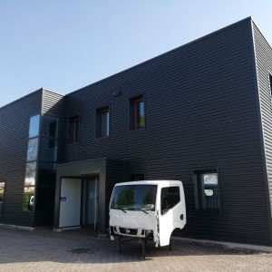 NISSAN NT400 truck