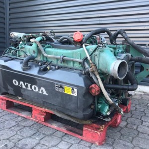 VOLVO D9A 300 hp EURO3 E3 engine VOLVO FM FL FE truck tractor