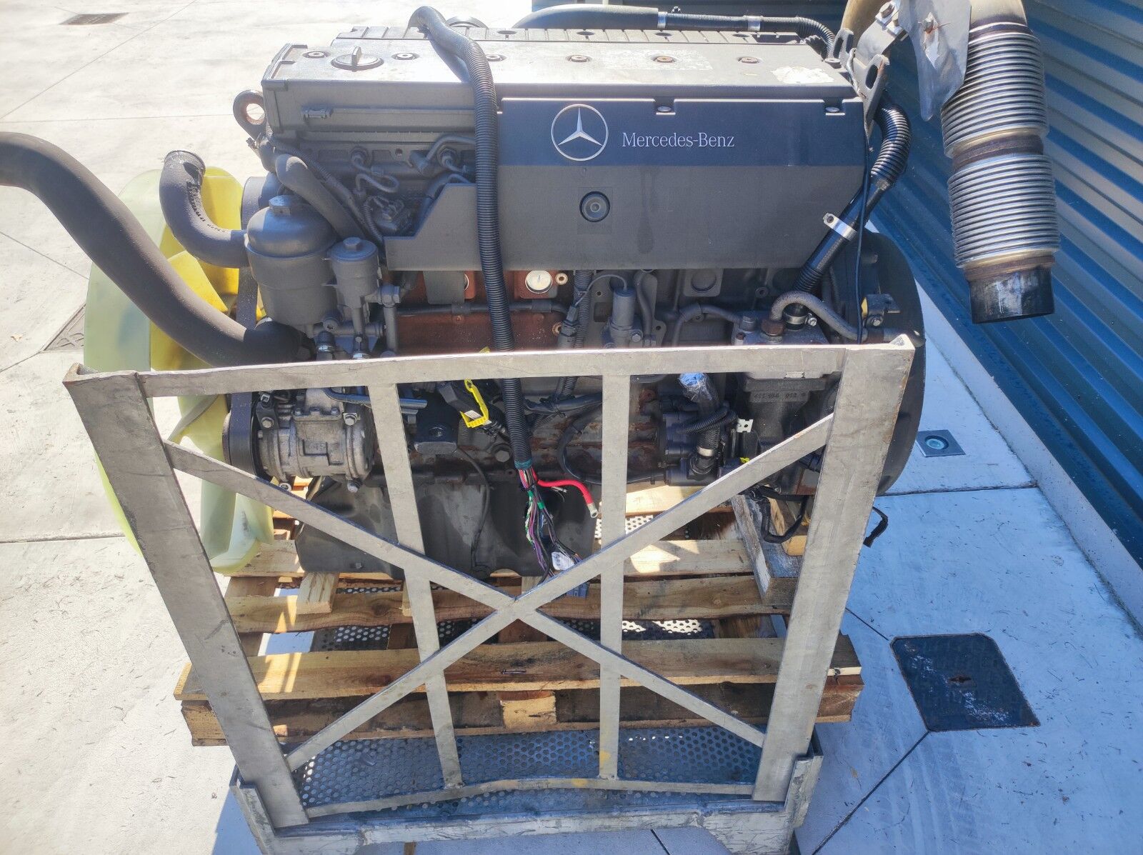 MERCEDES-BENZ OM906 LA 240 hp engine MERCEDES-BENZ Atego - Axor 1824 1924 truck