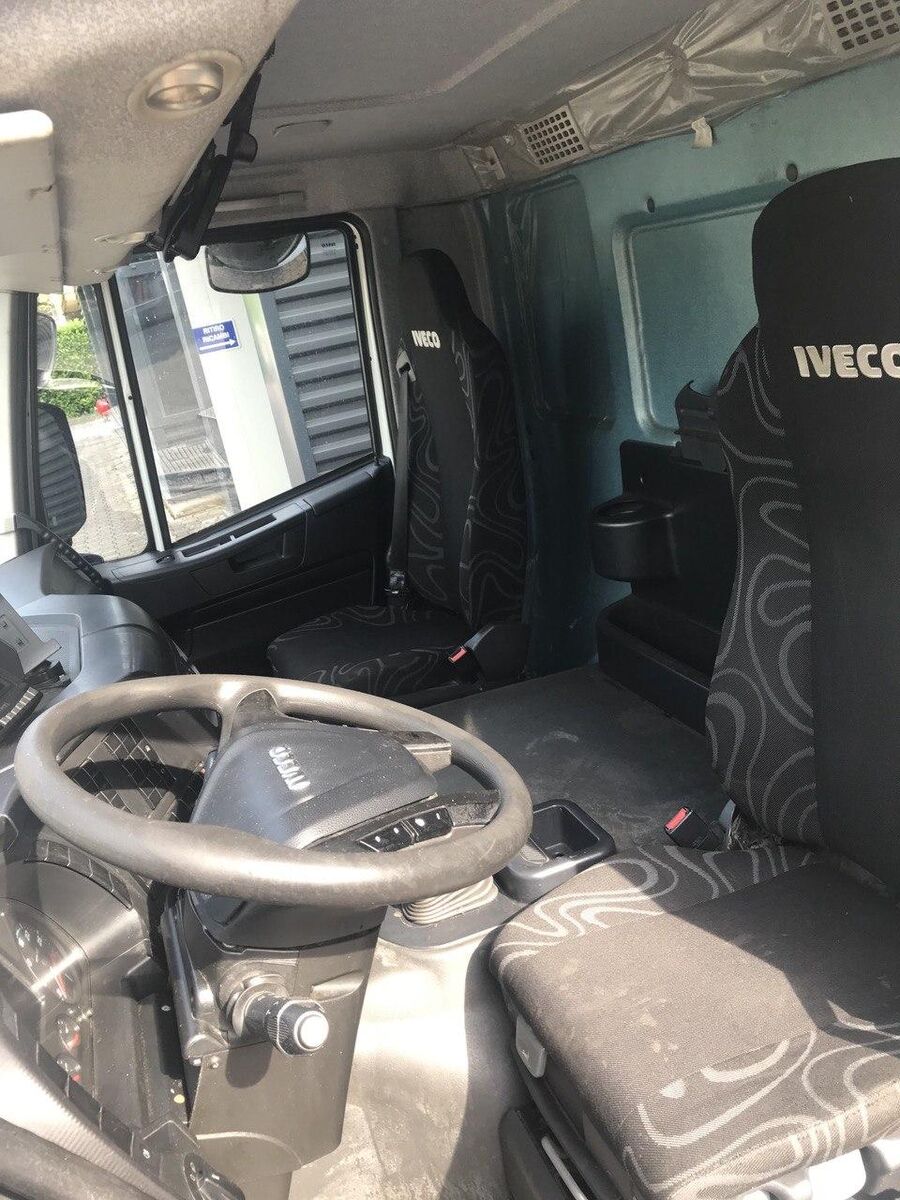 IVECO E6 TRAKKER HI-ROAD HI-STREET cabin IVECO EEV EURO 6 DAY CAB truck