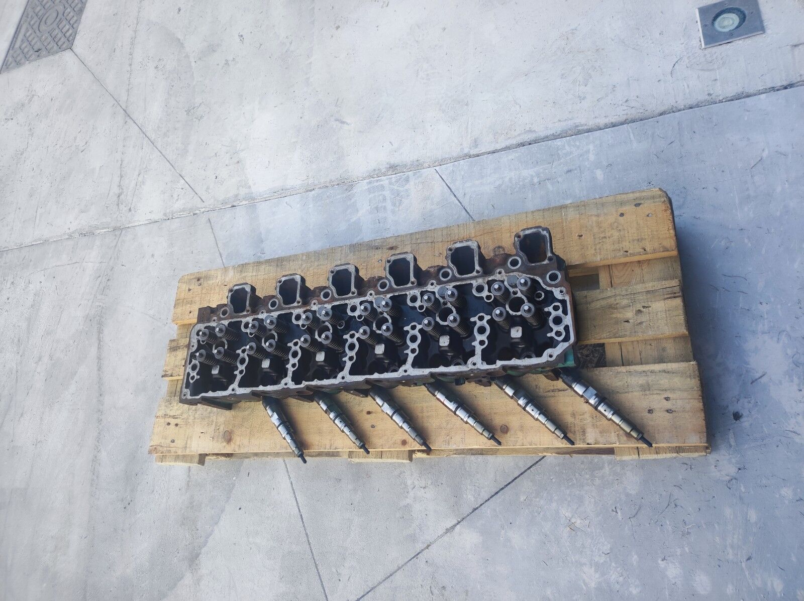 DEUTZ D7 / D 7 / D7E / DXI7 cylinder head DEUTZ truck