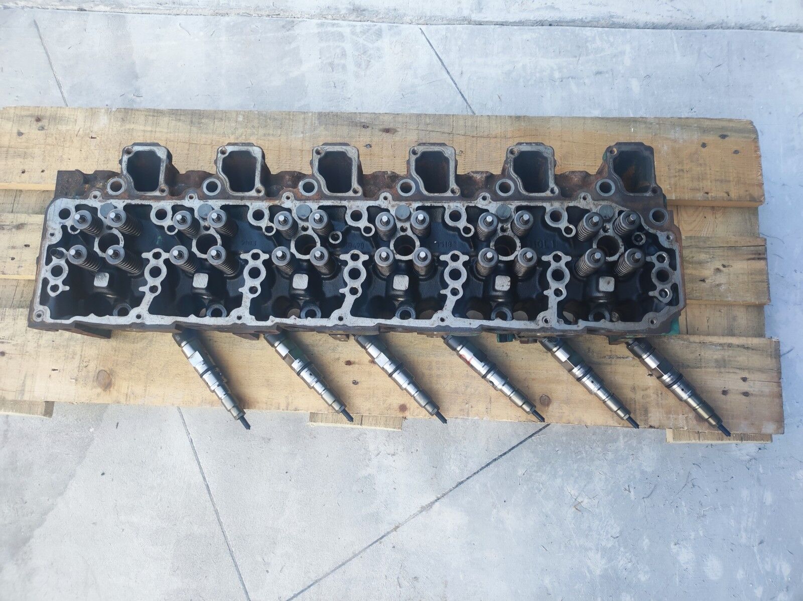 DEUTZ D7 / D 7 / D7E / DXI7 cylinder head DEUTZ truck
