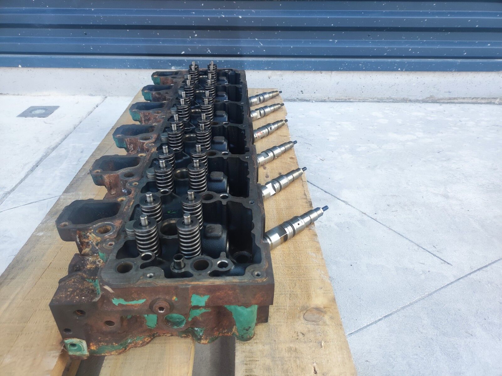 VOLVO D7 / D 7 / D7E cylinder head VOLVO FL truck
