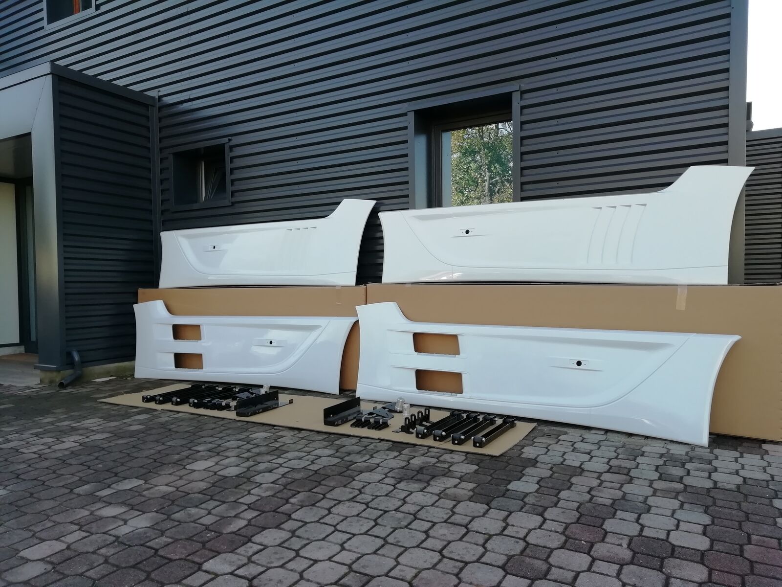 MERCEDES-BENZ AROCS ACTROS E5 E6 Sideskirts / Fairings spoiler MERCEDES-BENZ MP4 truck