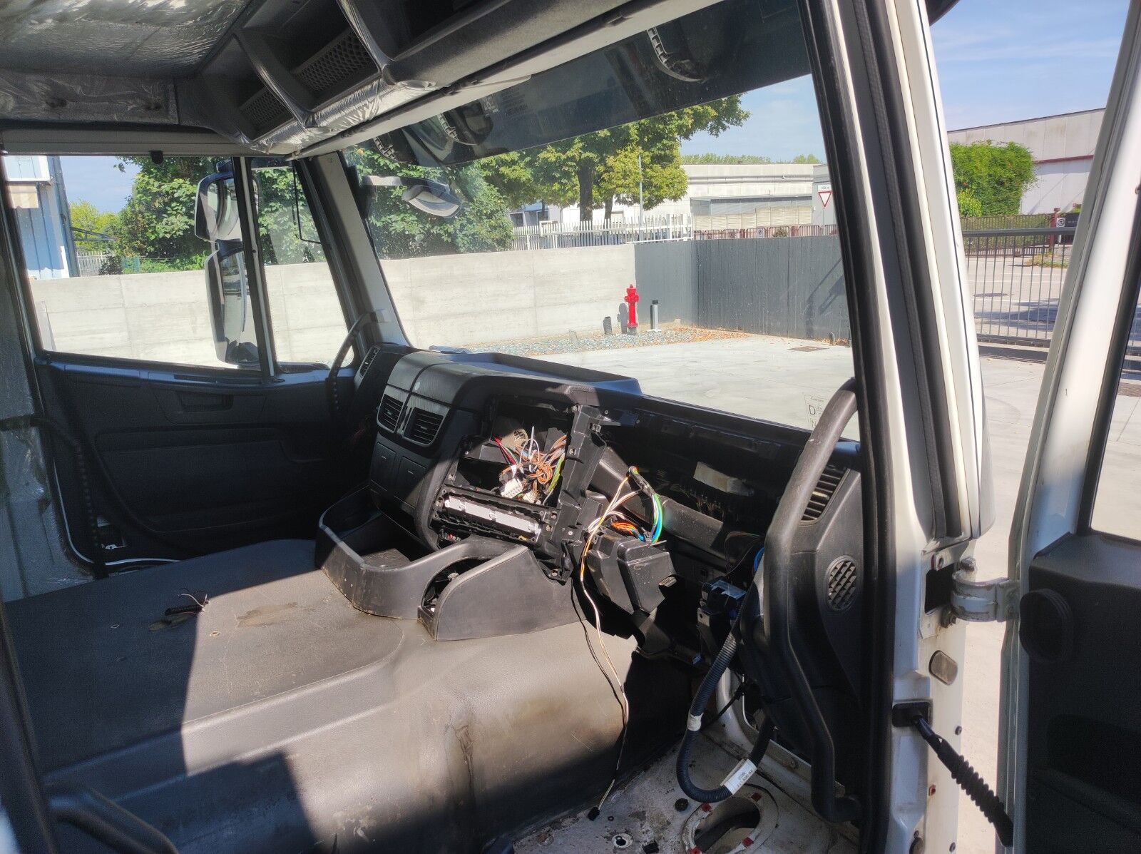IVECO Trakker - Hi-Road cabin IVECO E6 truck