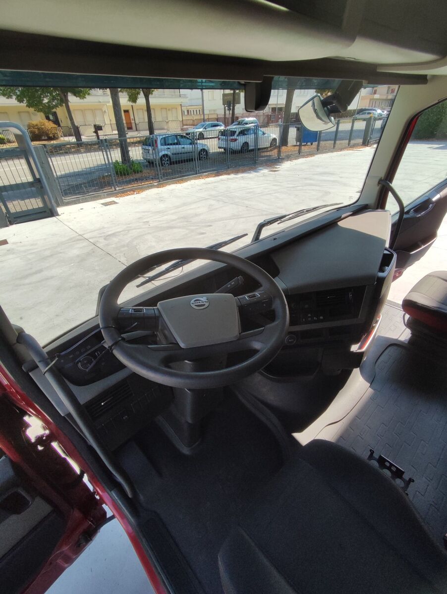 VOLVO Globetrotter XL FH 4 EURO 6 cabin VOLVO CABIN L2 H3 truck