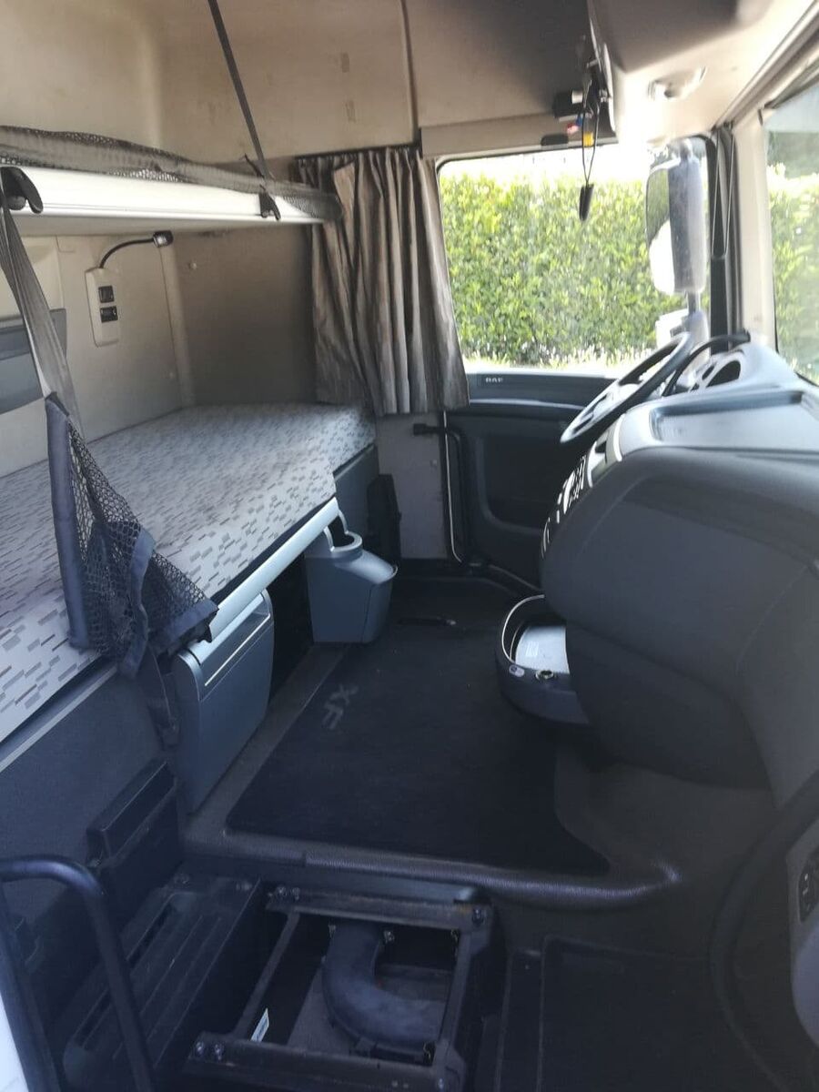 DAF XF106 E6 Space Cab 2012-> cabin DAF XF 106 Medium Roof truck tractor