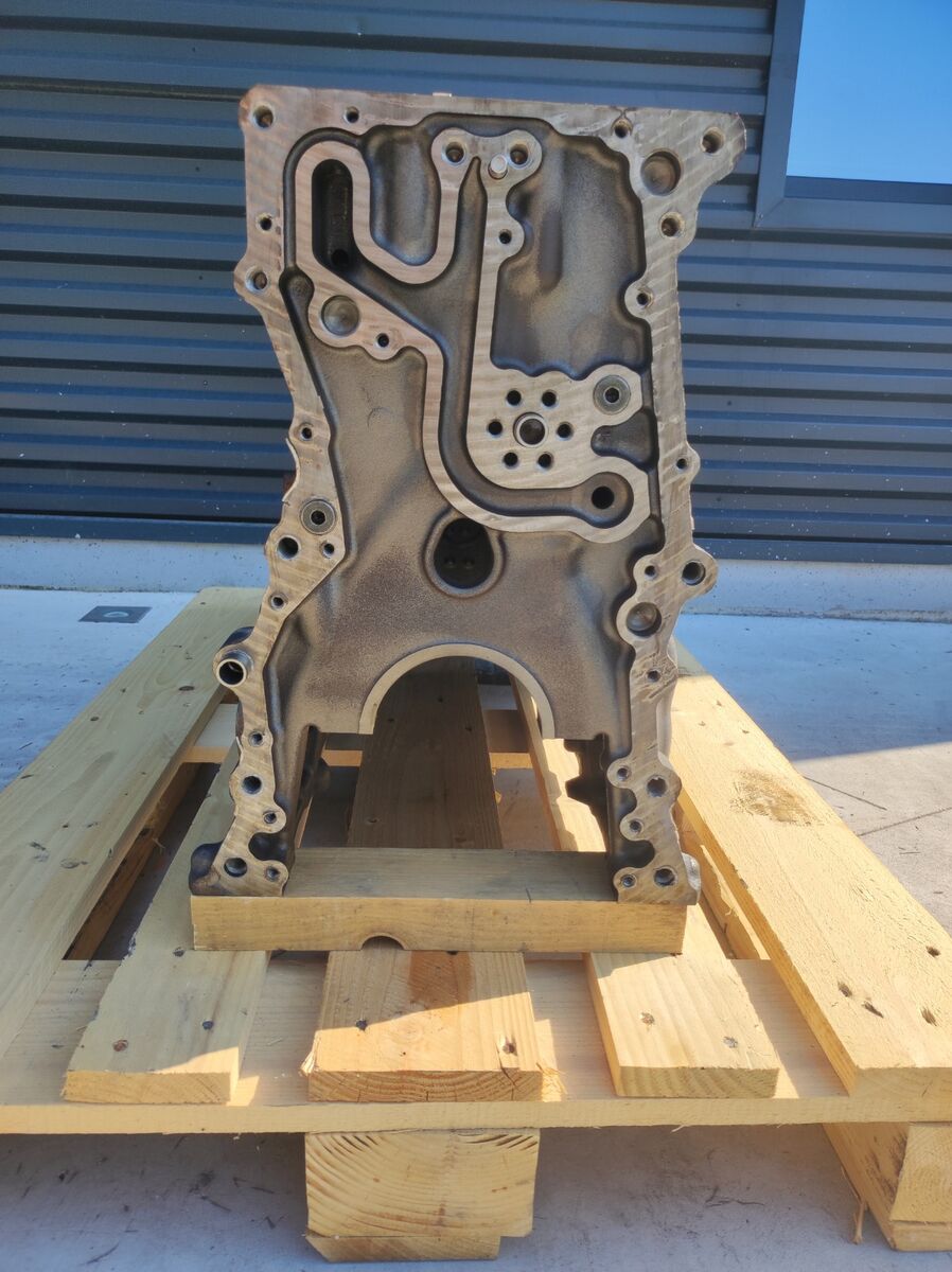 VOLVO D11 crankcase VOLVO FH FM truck