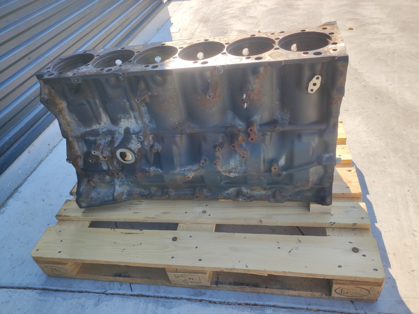 VOLVO D11 crankcase VOLVO FH FM truck