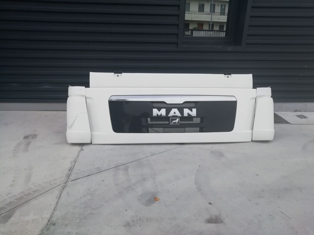 MAN TGL TGM TGS radiator grille MAN EURO 5 - E5 truck