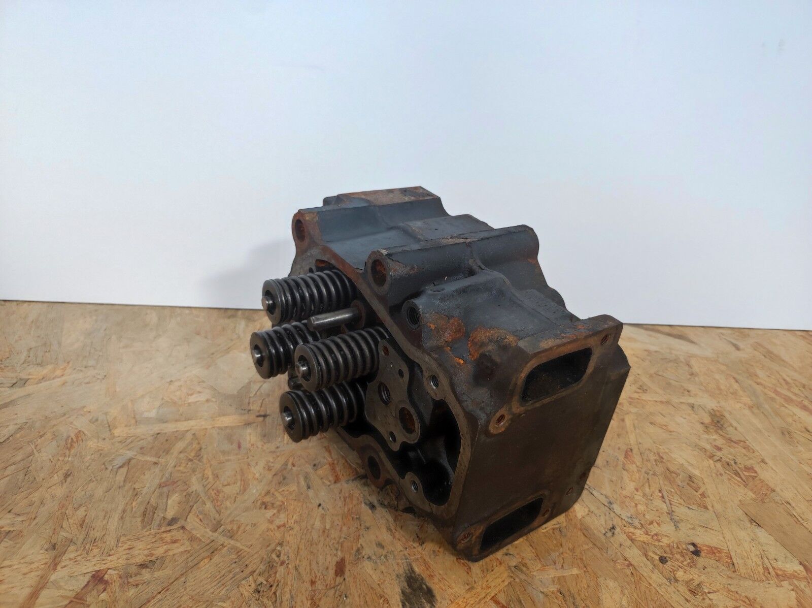SCANIA DC9 XPI cylinder head SCANIA EURO 5 truck