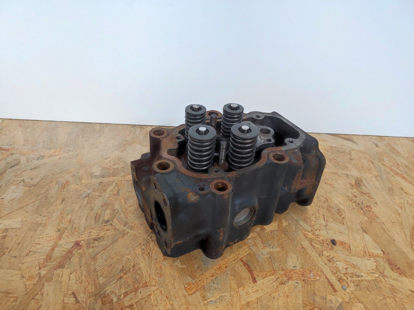 SCANIA DC9 XPI cylinder head SCANIA EURO 5 truck