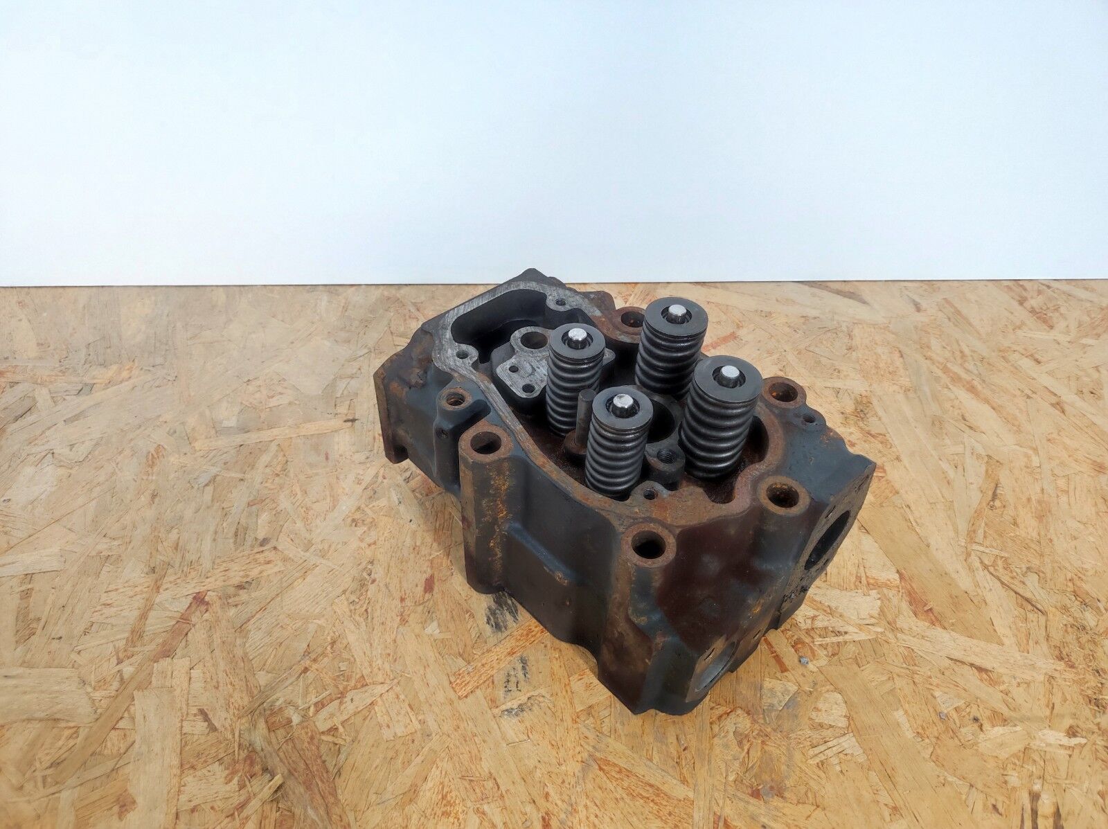 SCANIA DC9 XPI cylinder head SCANIA EURO 5 truck