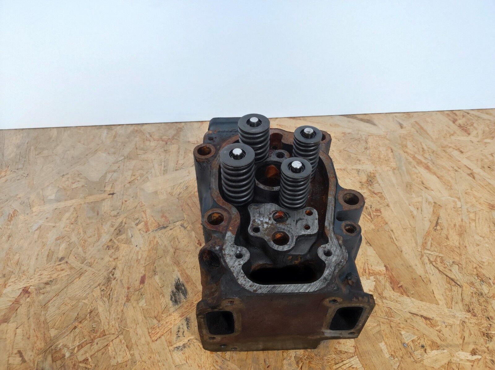 SCANIA DC9 XPI cylinder head SCANIA EURO 5 truck