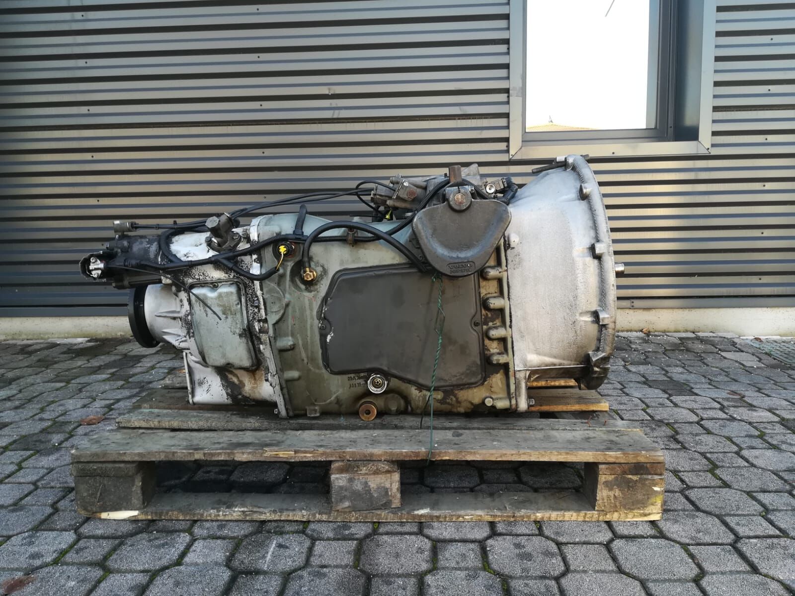 VOLVO VT2514B GETRIEBE gearbox VOLVO FH13 FH16 truck tractor