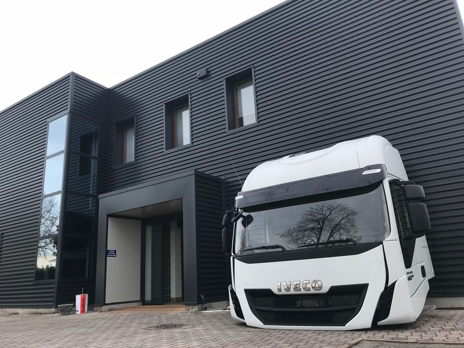 IVECO STRALIS HI-WAY EEV E6 cabin IVECO AS CABIN, SLEEPER CAB, HIGH ROOF truck tractor
