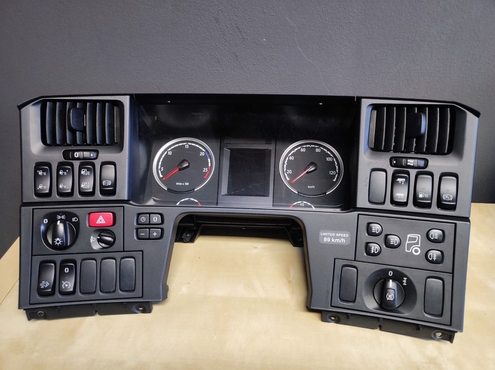 SCANIA CLUSTER - DISPLAY dashboard SCANIA EURO 6 - E6 - EURO6 truck