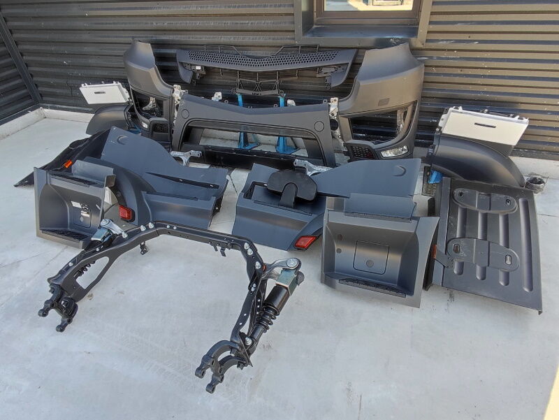 MERCEDES-BENZ AROCS ACTROS KIT FRONT BODY PARTS footboard MERCEDES-BENZ ACTROS AROCS MP4 EURO6 truck