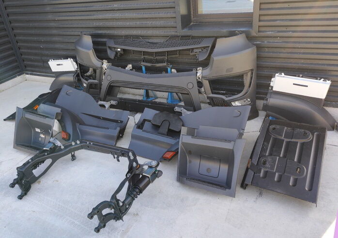 MERCEDES-BENZ AROCS ACTROS KIT FRONT BODY PARTS footboard MERCEDES-BENZ ACTROS AROCS MP4 EURO6 truck