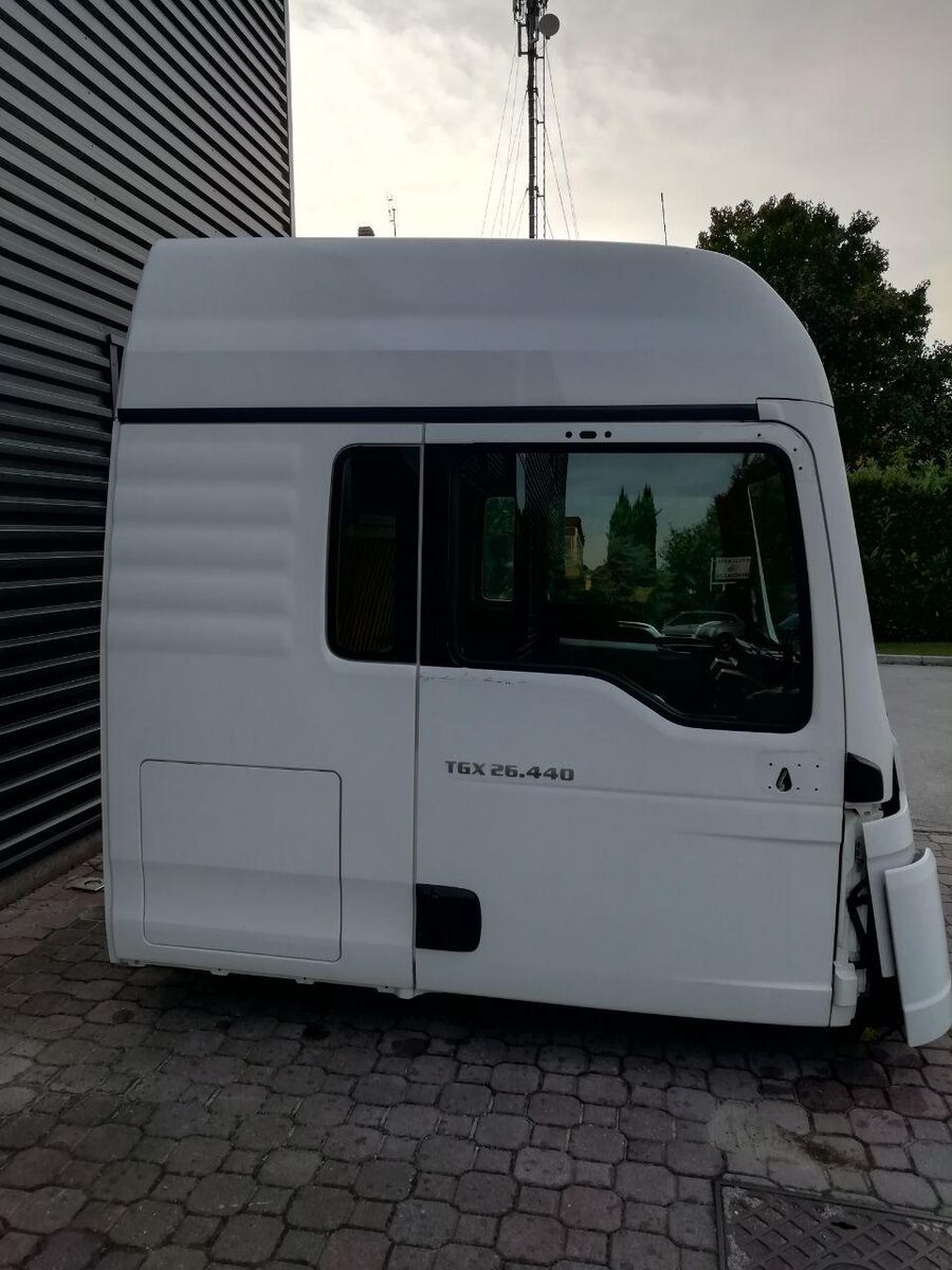 MAN TGX E5 FAHRERHAUS XLX cabin MAN TGX XLX CABIN EURO 5 truck tractor