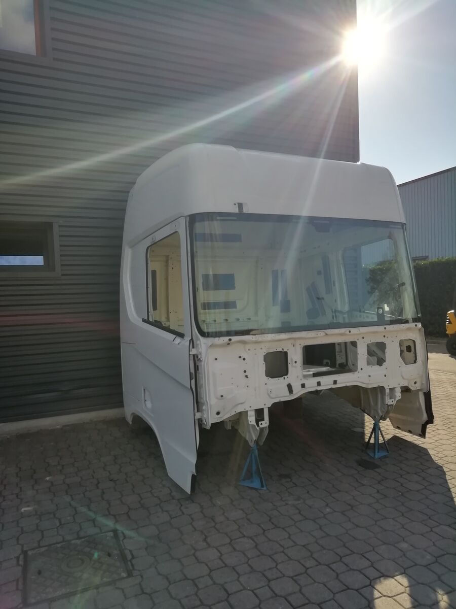 SCANIA S Series HIGHLINE cabin SCANIA EURO6 truck